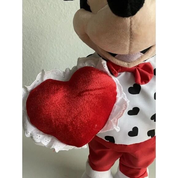 Disney Valentine's Mickey Mouse in Heart Outfit Greeter Porch Entrance NEW - Picture 5 of 14